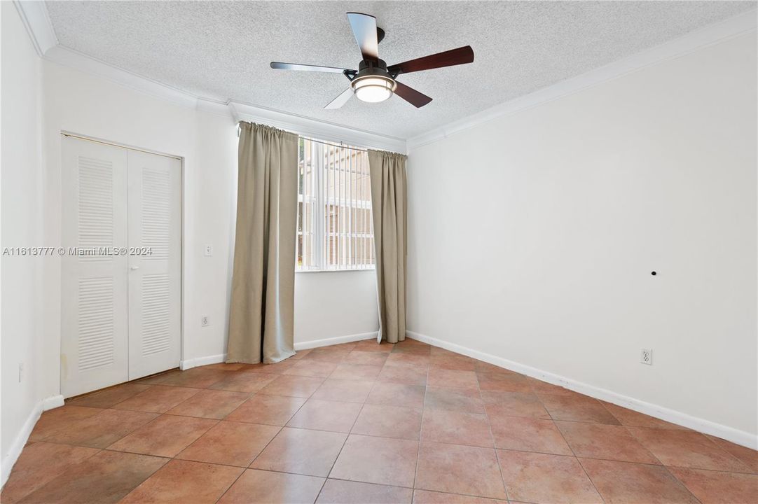 For Rent: $2,200 (1 beds, 1 baths, 730 Square Feet)