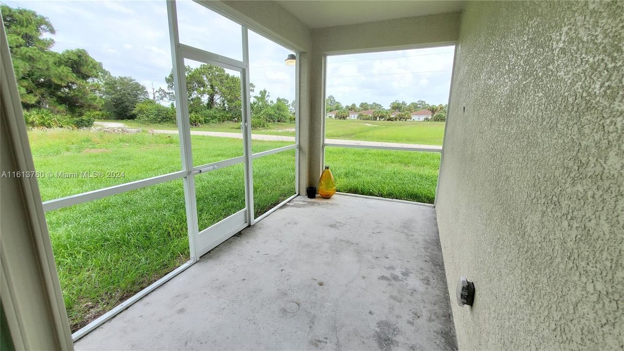 Sunroom Entrance