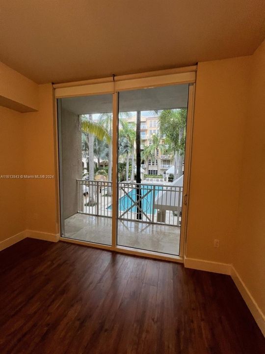 For Rent: $2,350 (1 beds, 1 baths, 836 Square Feet)