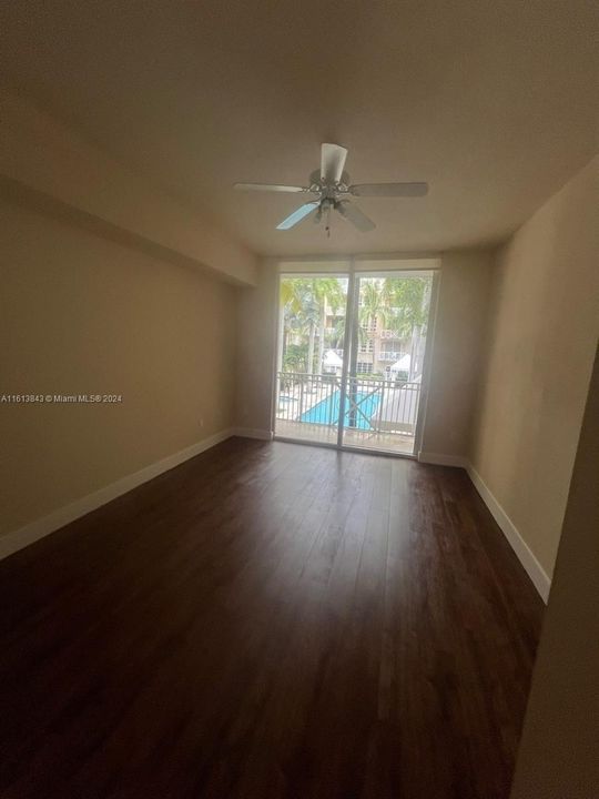 For Rent: $2,350 (1 beds, 1 baths, 836 Square Feet)