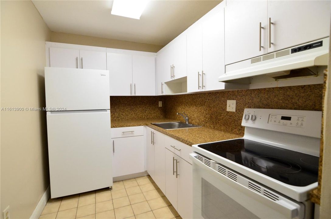 Recently Rented: $1,875 (1 beds, 1 baths, 777 Square Feet)