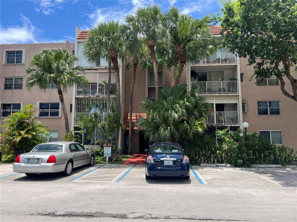 Recently Rented: $1,875 (1 beds, 1 baths, 777 Square Feet)