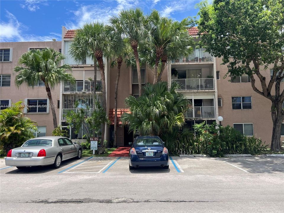 Recently Rented: $1,875 (1 beds, 1 baths, 777 Square Feet)