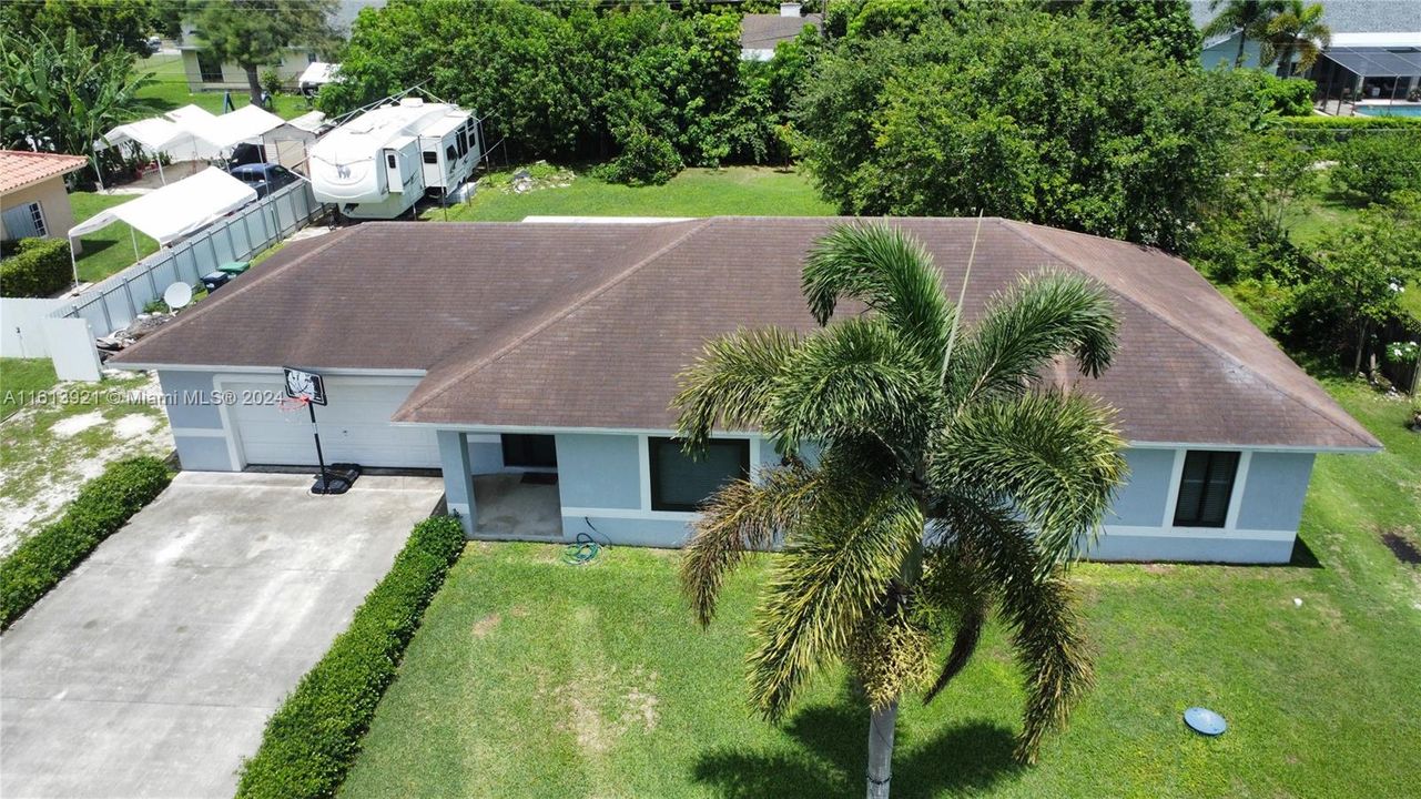 For Sale: $599,000 (4 beds, 2 baths, 1576 Square Feet)