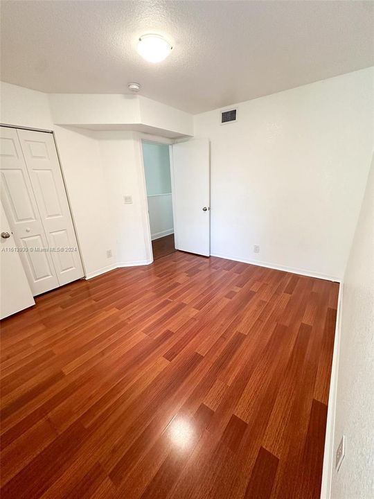 For Rent: $3,500 (3 beds, 2 baths, 1461 Square Feet)
