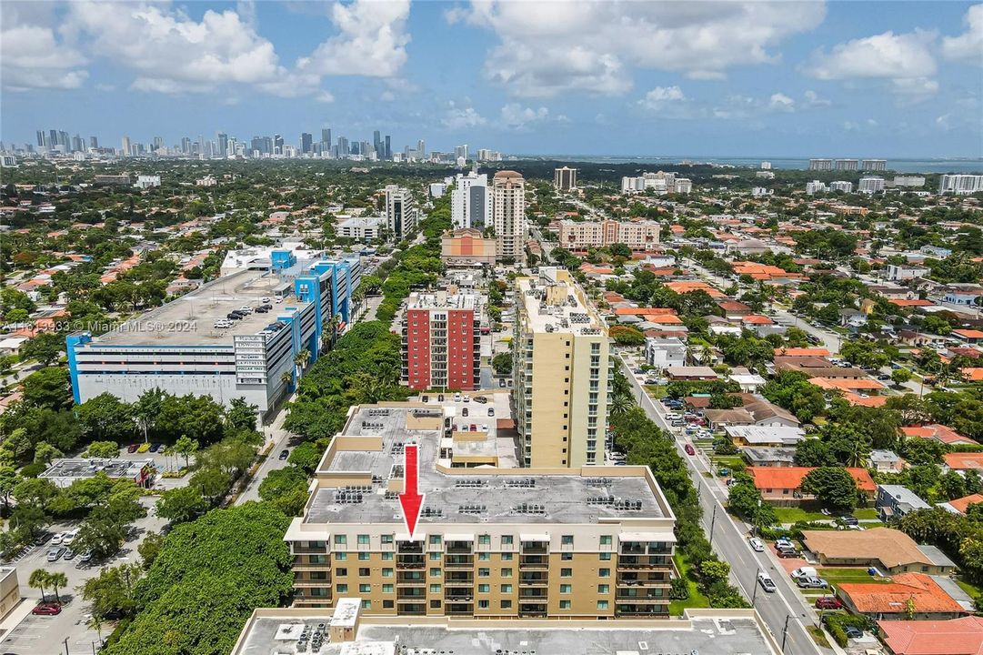 For Sale: $535,000 (2 beds, 2 baths, 1038 Square Feet)