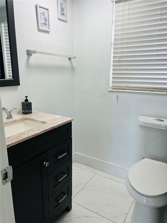 For Rent: $2,400 (2 beds, 2 baths, 1075 Square Feet)