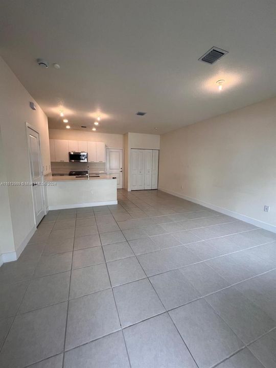 For Rent: $4,150 (3 beds, 2 baths, 0 Square Feet)