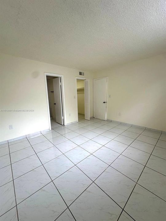 Recently Rented: $2,200 (2 beds, 2 baths, 960 Square Feet)