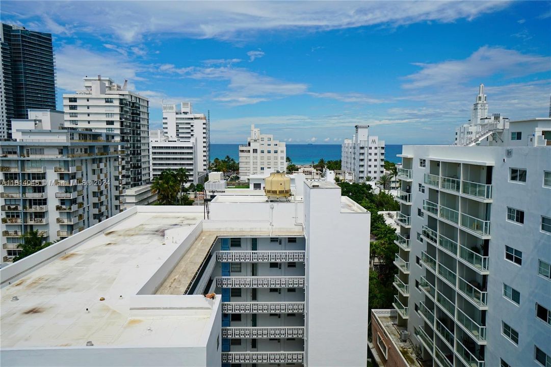 For Sale: $655,000 (2 beds, 2 baths, 1010 Square Feet)