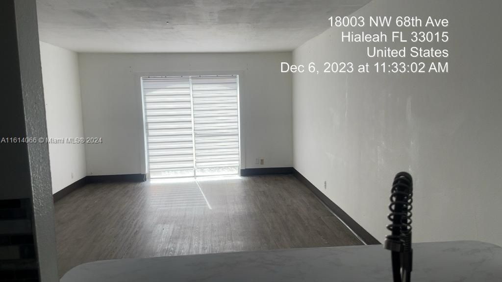 For Rent: $2,300 (2 beds, 2 baths, 1119 Square Feet)