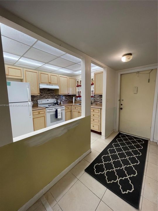 For Sale: $129,777 (2 beds, 2 baths, 850 Square Feet)