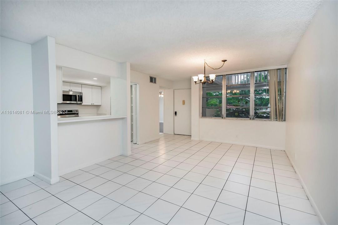 For Rent: $2,000 (2 beds, 2 baths, 1184 Square Feet)