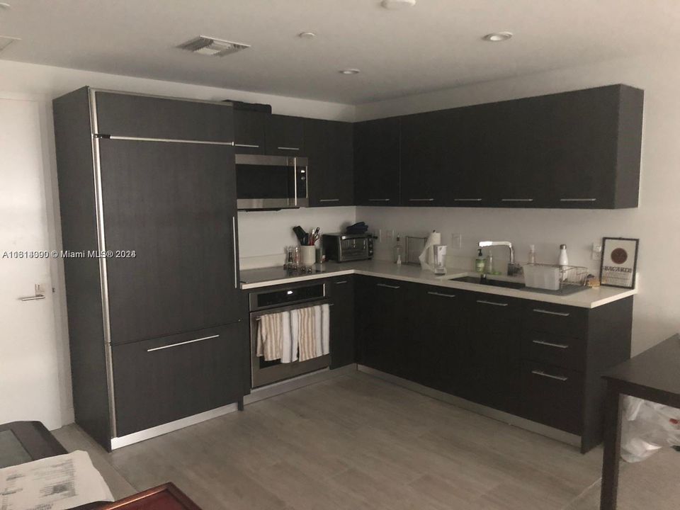 For Rent: $3,800 (1 beds, 1 baths, 620 Square Feet)