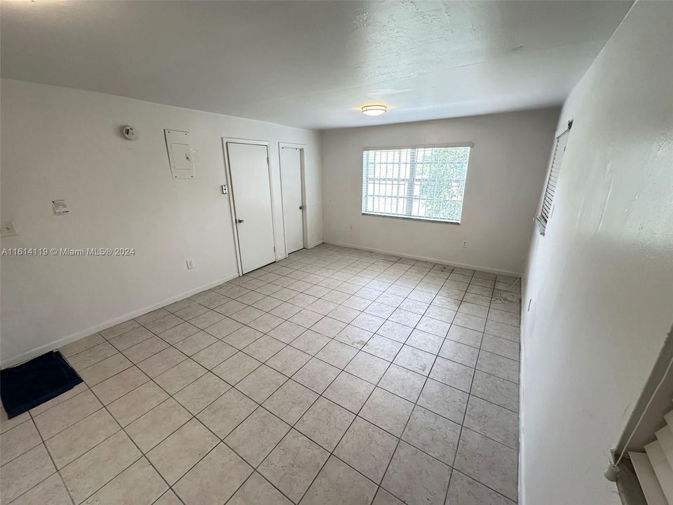 For Rent: $1,500 (0 beds, 1 baths, 750 Square Feet)