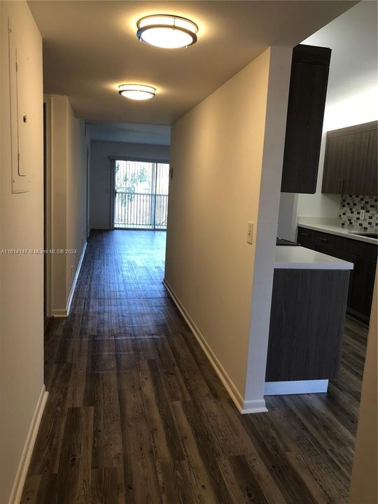 For Rent: $2,400 (2 beds, 2 baths, 1190 Square Feet)