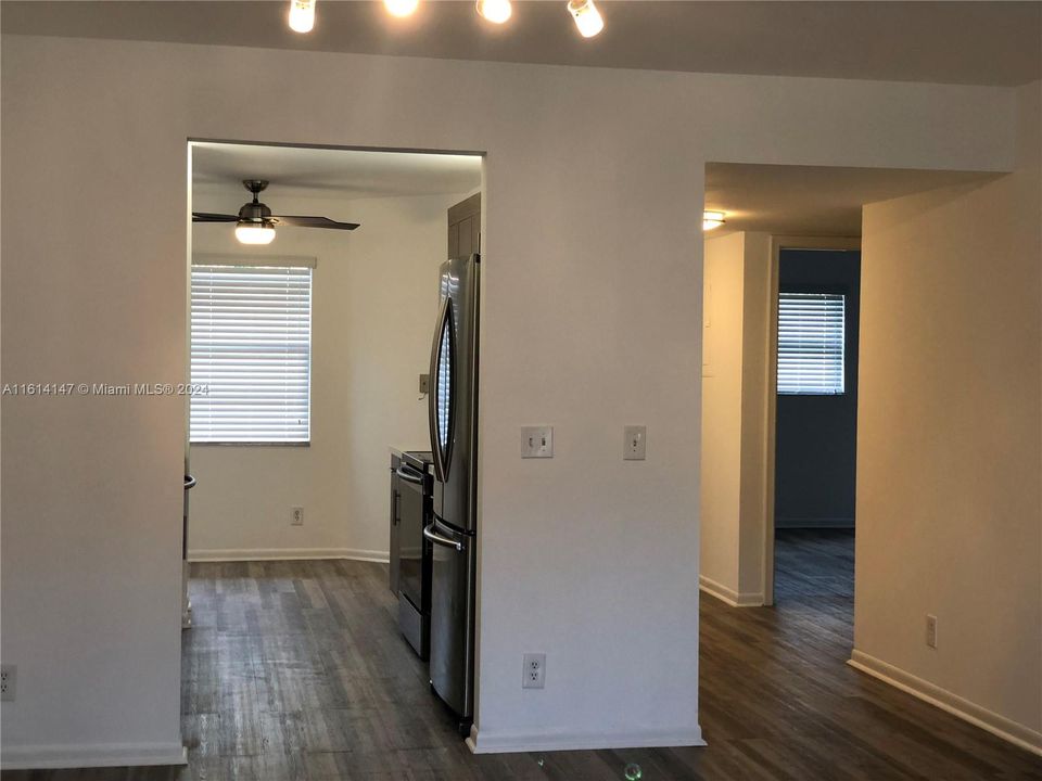 For Rent: $2,400 (2 beds, 2 baths, 1190 Square Feet)