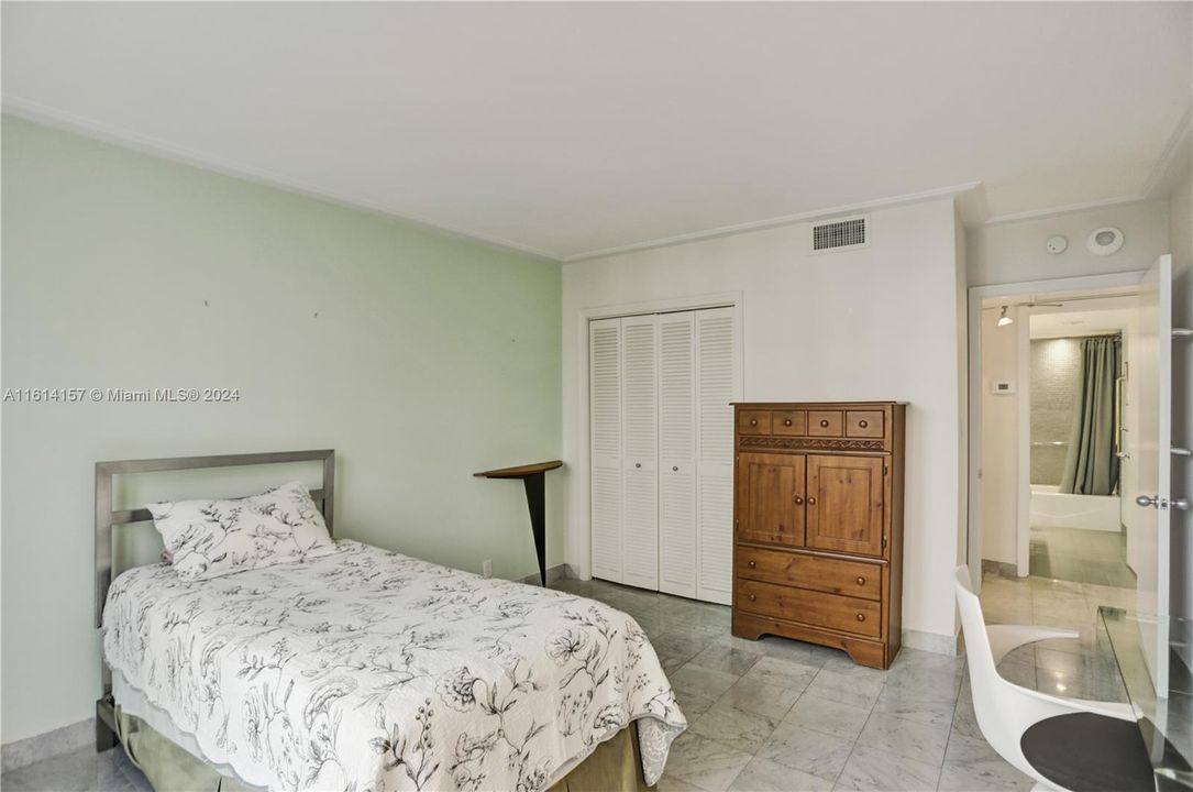 For Sale: $1,174,500 (2 beds, 2 baths, 1782 Square Feet)