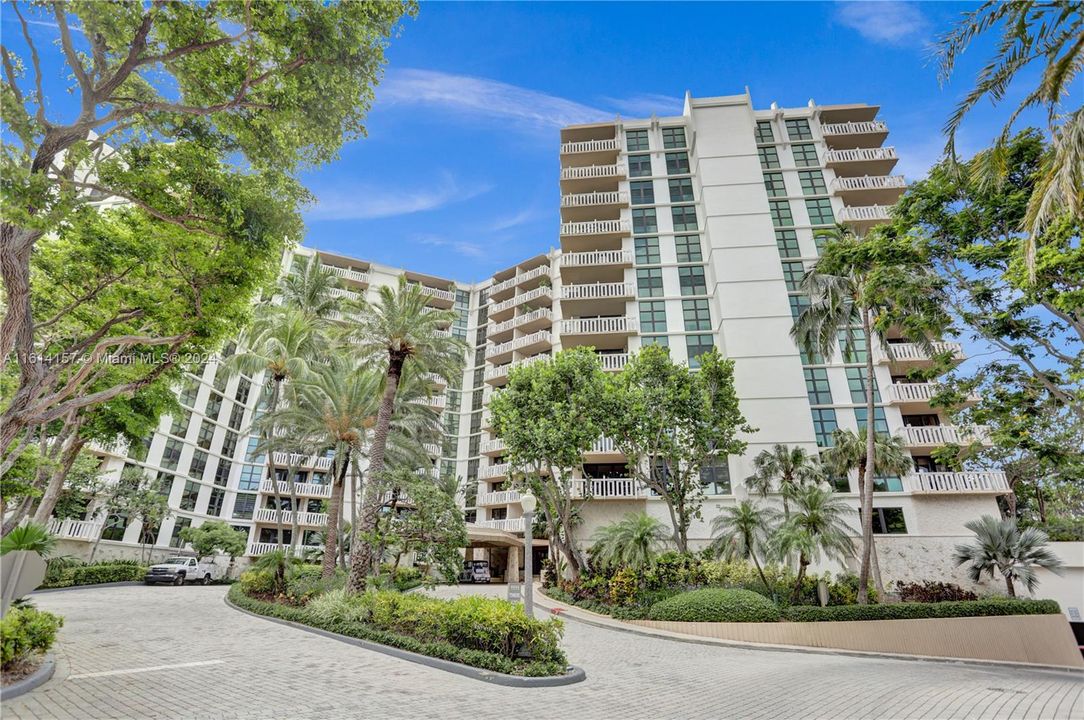 Active With Contract: $1,174,500 (2 beds, 2 baths, 1782 Square Feet)