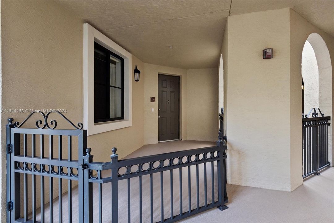 For Rent: $2,950 (2 beds, 2 baths, 1159 Square Feet)
