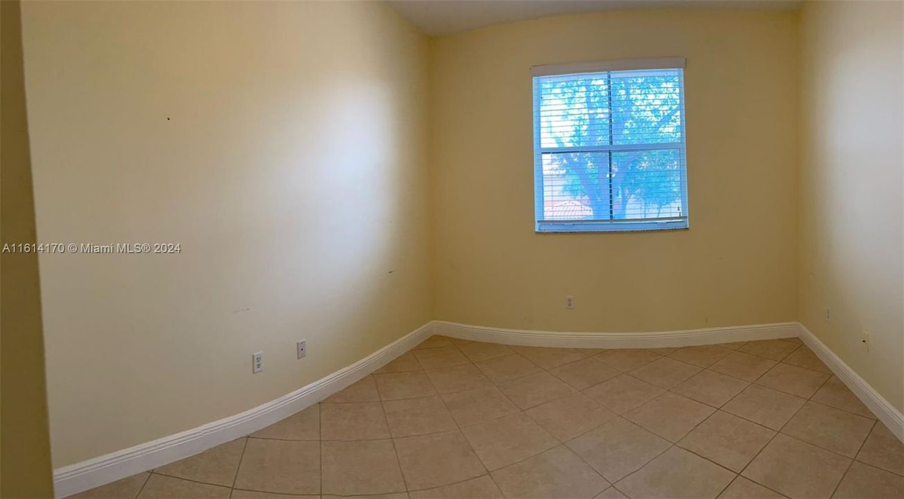 For Rent: $2,700 (3 beds, 2 baths, 1616 Square Feet)