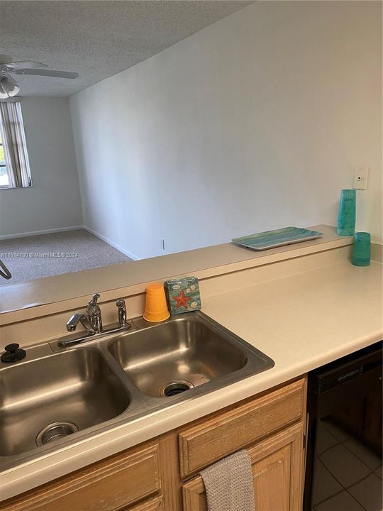 For Rent: $3,075 (2 beds, 2 baths, 840 Square Feet)