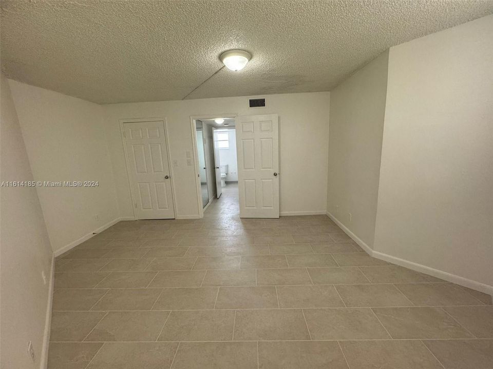 For Rent: $1,490 (1 beds, 1 baths, 775 Square Feet)