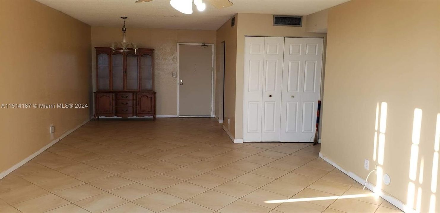 For Rent: $2,450 (2 beds, 2 baths, 1175 Square Feet)