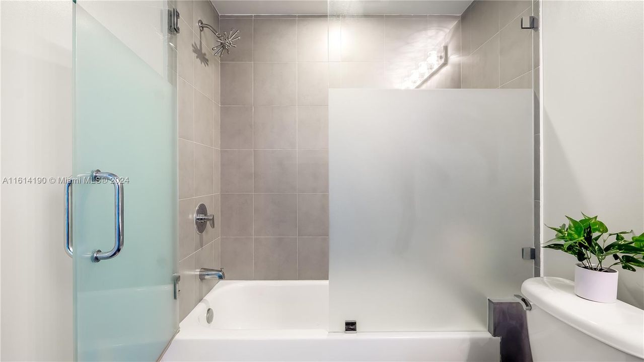 Second Bathroom Bathtub with Glass Enclosure!