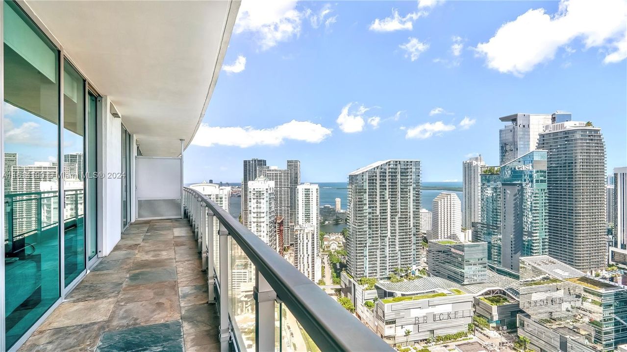 Direct Unobstructed Brickell & Water Views!