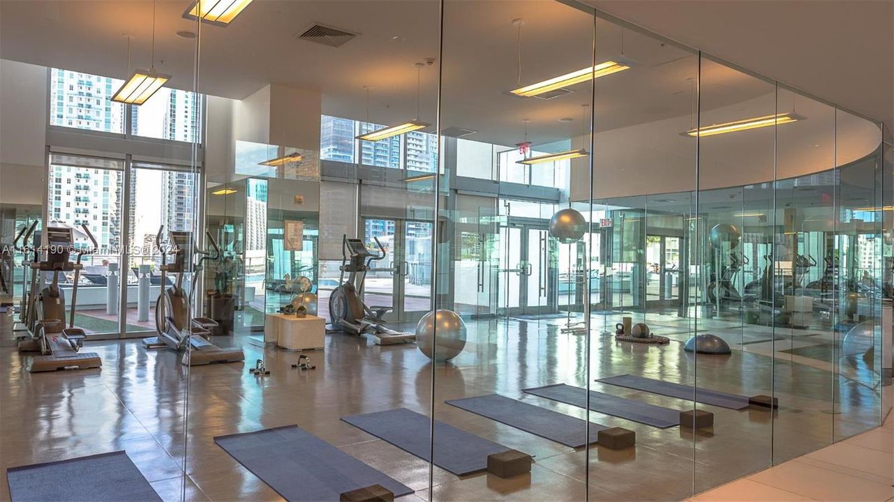 Fully Equipped Gym and Spa!