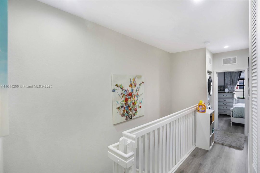 For Sale: $440,000 (3 beds, 2 baths, 1524 Square Feet)