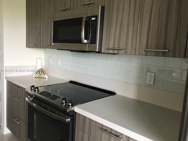 For Rent: $3,700 (2 beds, 2 baths, 1072 Square Feet)