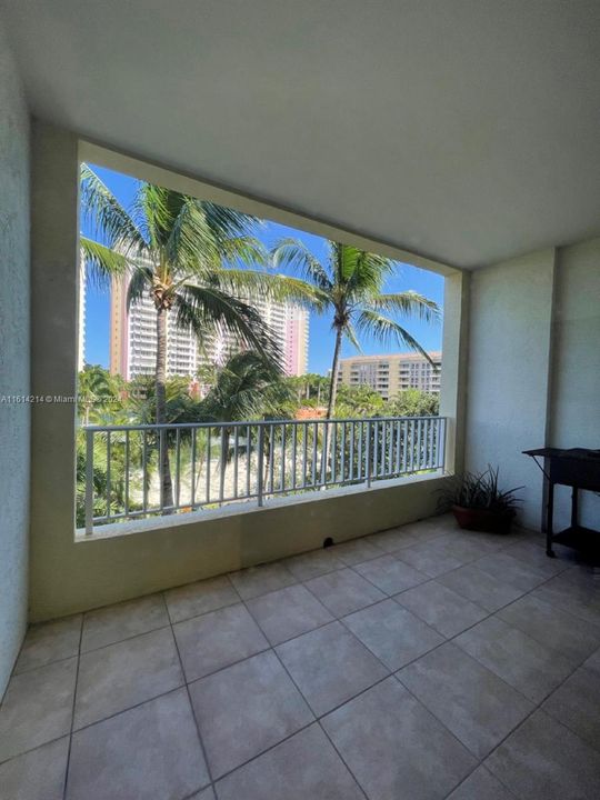 For Rent: $8,000 (2 beds, 2 baths, 1450 Square Feet)