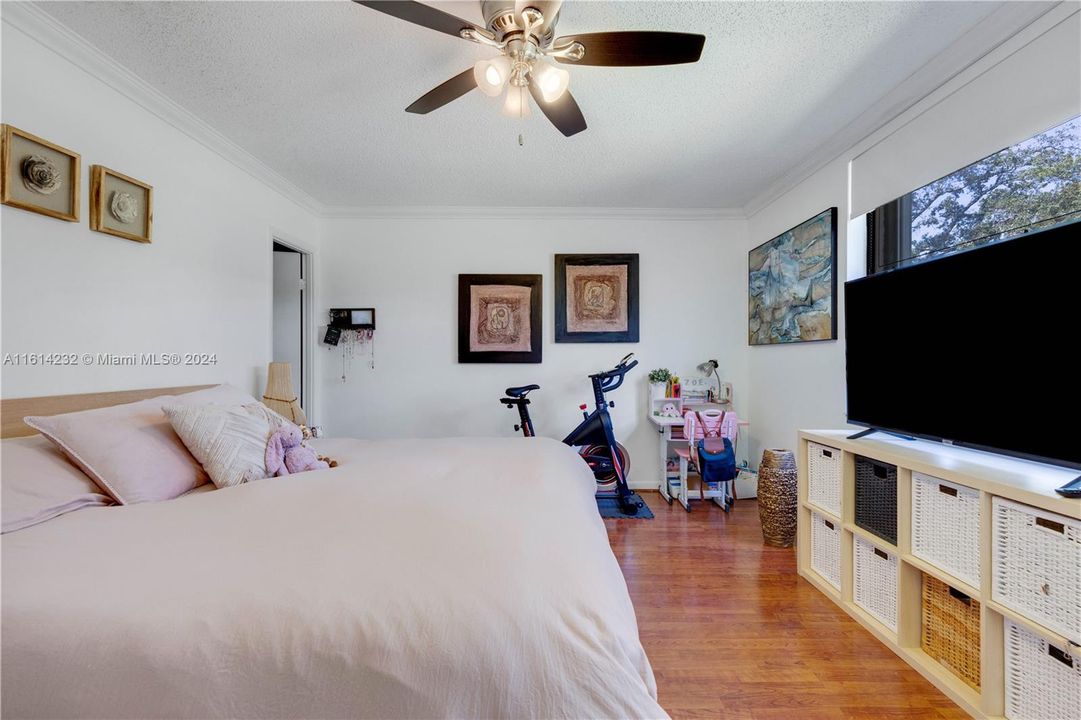 For Sale: $535,000 (2 beds, 2 baths, 1630 Square Feet)