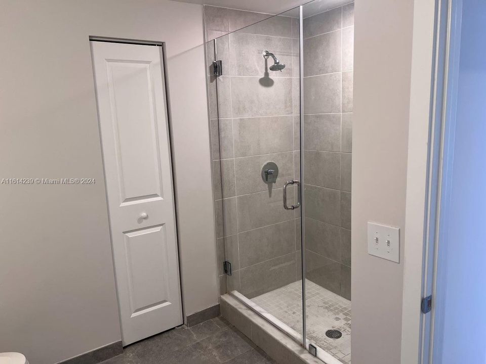 Active With Contract: $2,263 (1 beds, 1 baths, 777 Square Feet)