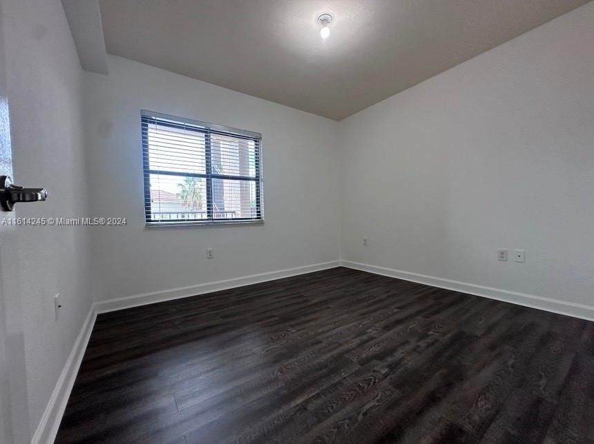 For Rent: $2,250 (2 beds, 2 baths, 809 Square Feet)