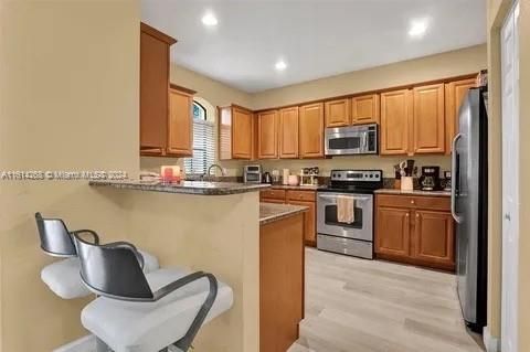 Active With Contract: $3,650 (3 beds, 2 baths, 1838 Square Feet)