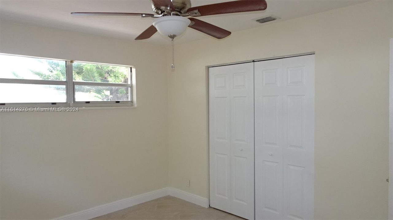 For Rent: $2,000 (2 beds, 1 baths, 1904 Square Feet)