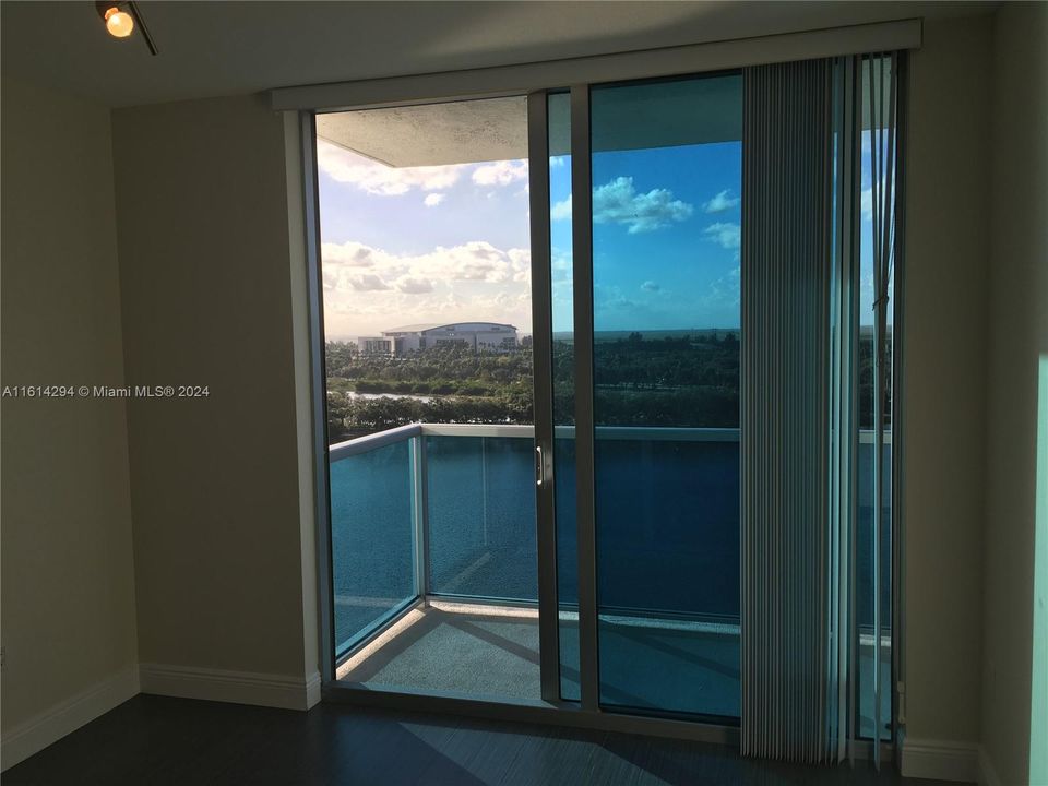 For Rent: $2,450 (2 beds, 2 baths, 954 Square Feet)