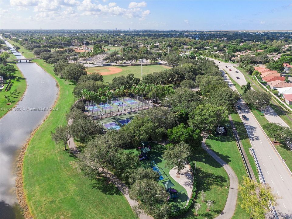 For Sale: $755,000 (4 beds, 2 baths, 2332 Square Feet)