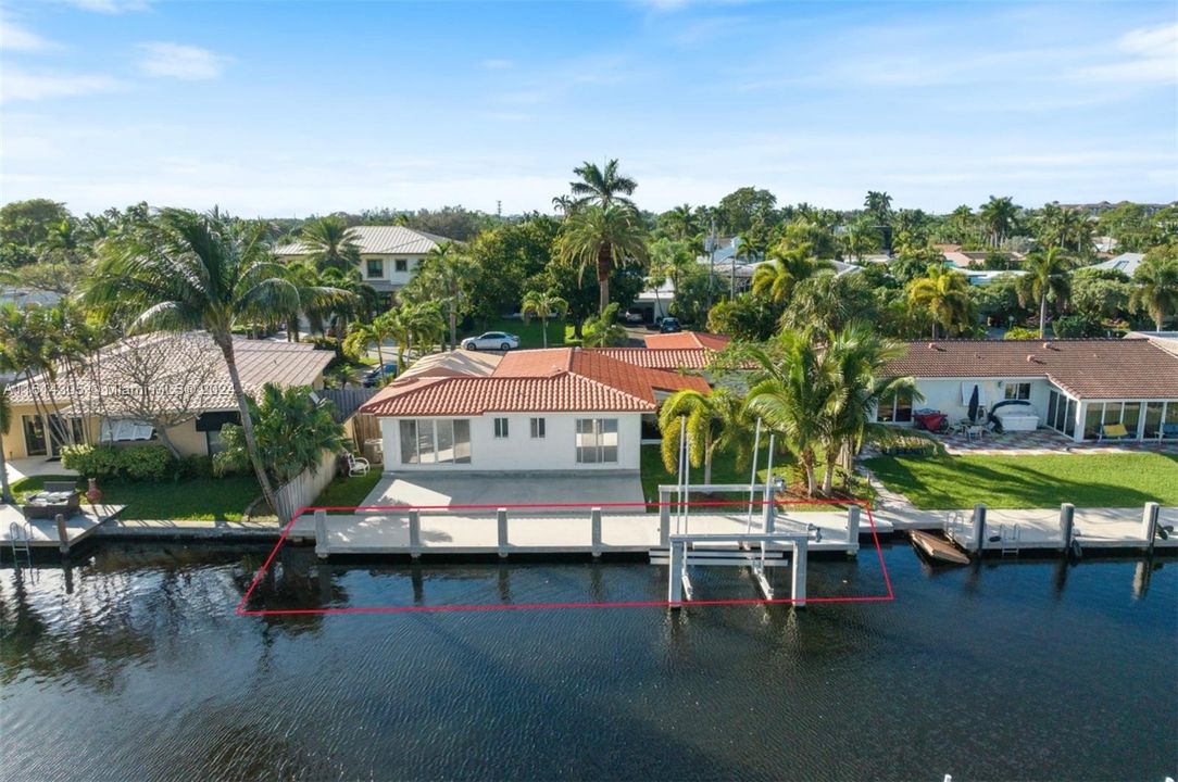 For Sale: $1,275,000 (3 beds, 3 baths, 1624 Square Feet)