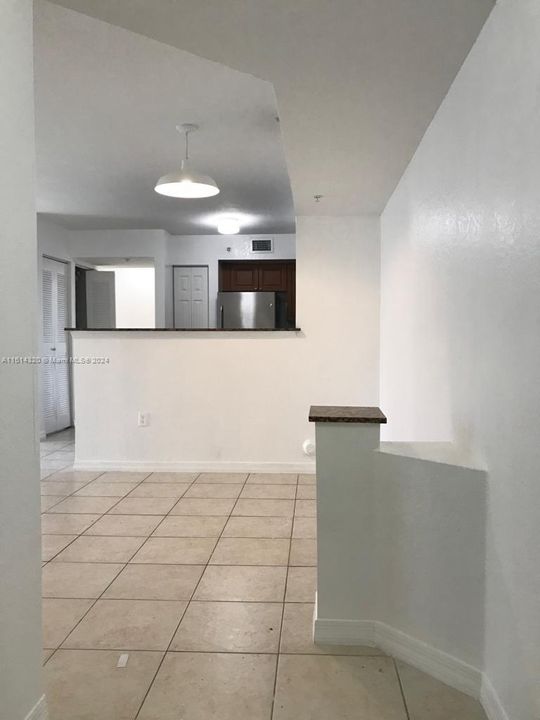 For Rent: $3,200 (3 beds, 2 baths, 1079 Square Feet)