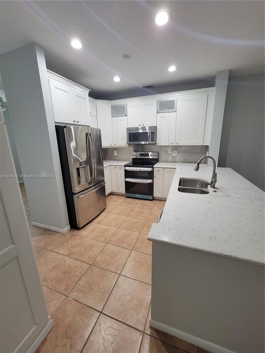 For Rent: $4,800 (4 beds, 2 baths, 2133 Square Feet)