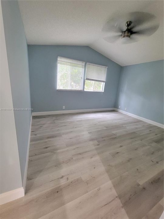 For Rent: $4,800 (4 beds, 2 baths, 2133 Square Feet)