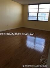 For Rent: $2,700 (2 beds, 2 baths, 1220 Square Feet)