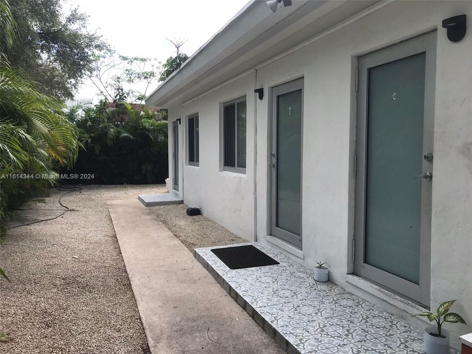 Recently Rented: $1,450 (0 beds, 1 baths, 2208 Square Feet)