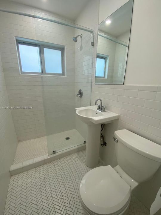 Recently Rented: $1,450 (0 beds, 1 baths, 2208 Square Feet)