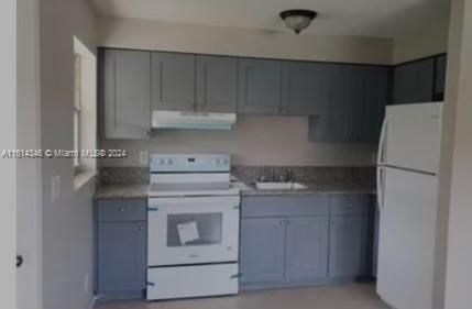 For Rent: $2,100 (6 beds, 3 baths, 2403 Square Feet)