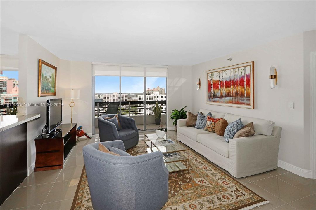 For Sale: $749,000 (2 beds, 2 baths, 1365 Square Feet)